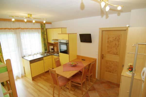 Haus Dorfblick Hotel Gerlos Bagian luar foto