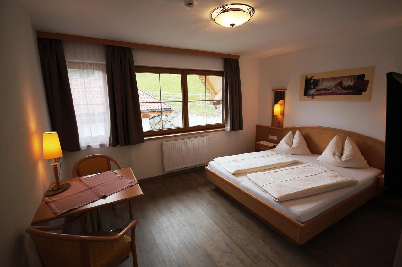 Haus Dorfblick Hotel Gerlos Bagian luar foto